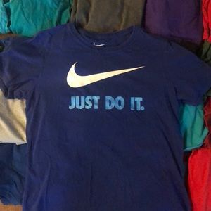 Nike Women’s Shirt